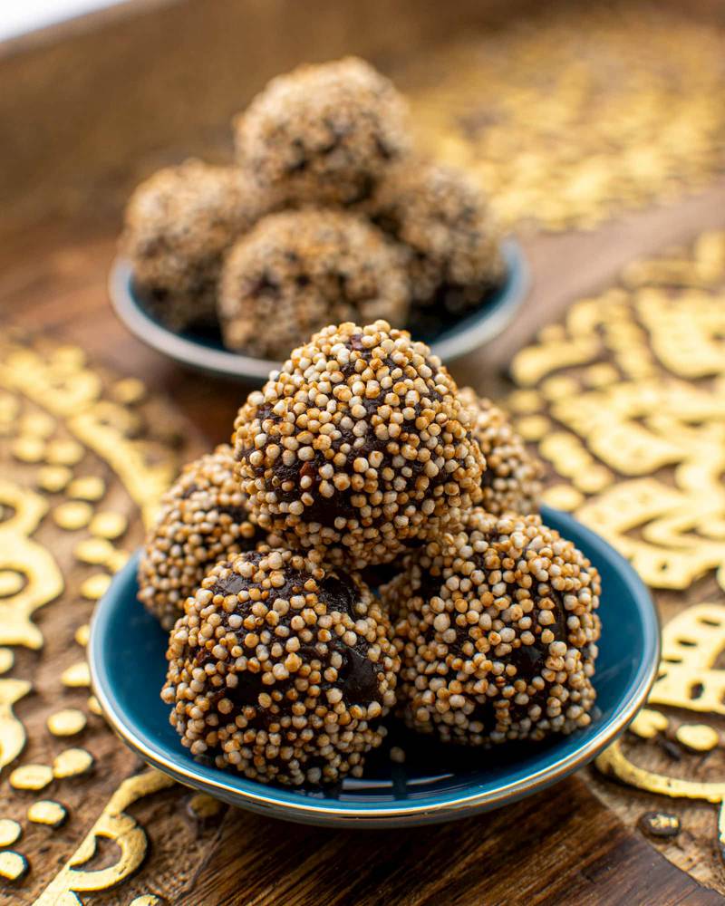 healthy vegan chocolate hazelnut balls