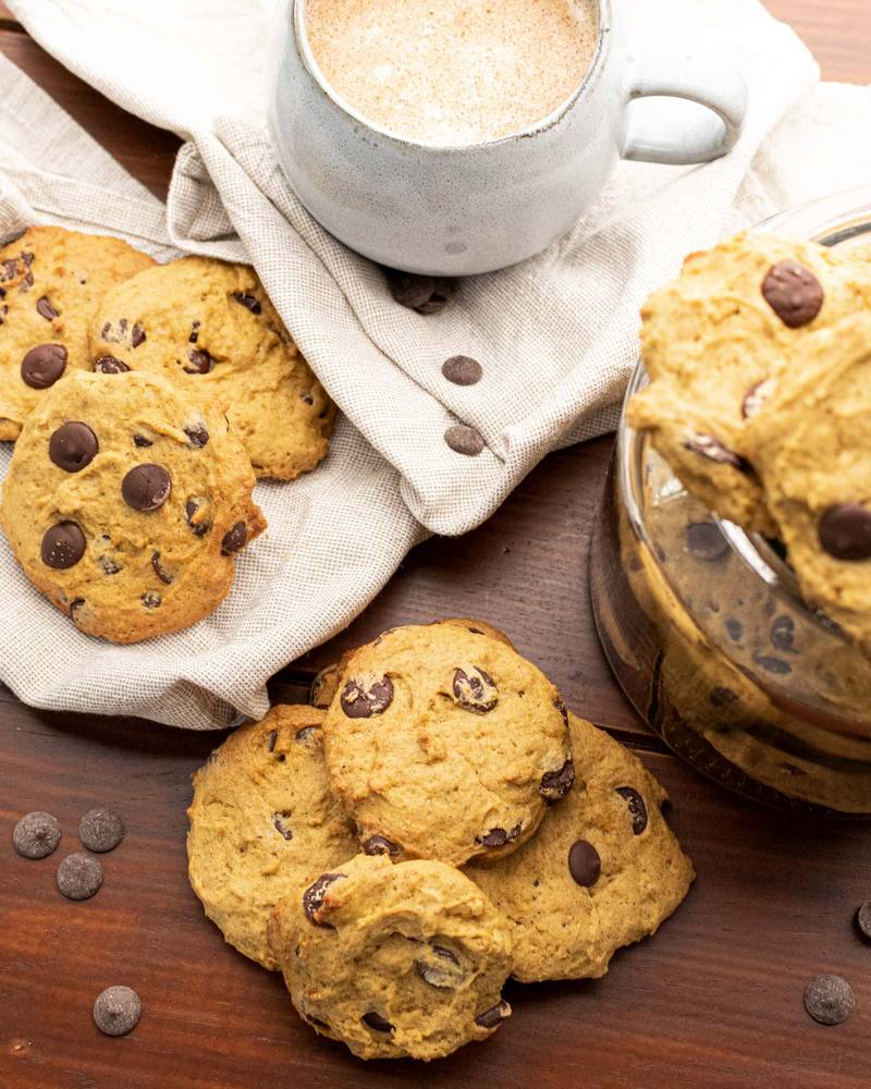 vegan pumpkin chocolate cookies